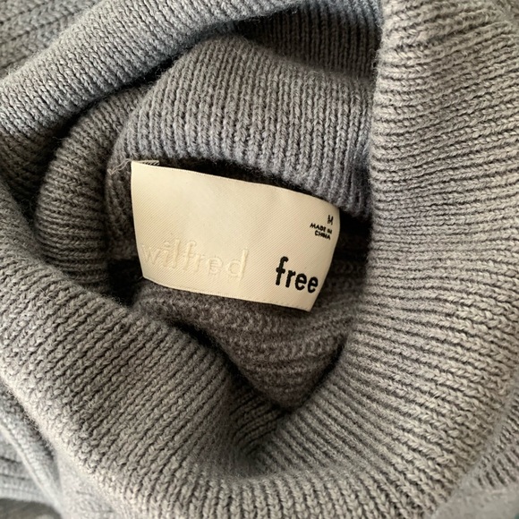 Wilfred Free Cropped TurtleNeck - Picture 3 of 3
